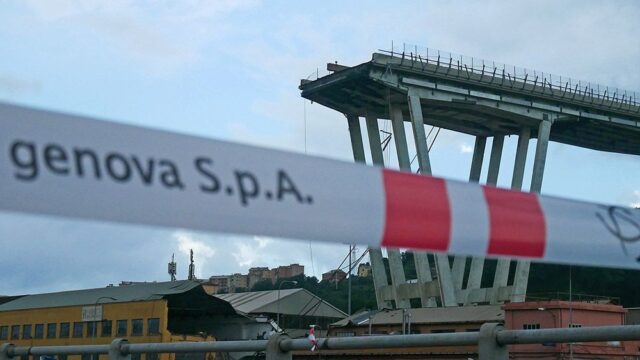 В Генуе объявили двухдневный траур по жертвам обрушения моста