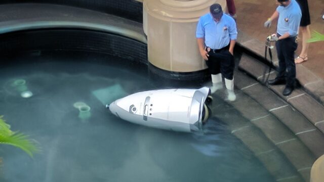 В Вашингтоне робот-охранник утопился в фонтане