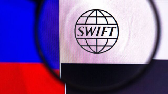 Bloomberg: США настроены отключить Россию от SWIFT
