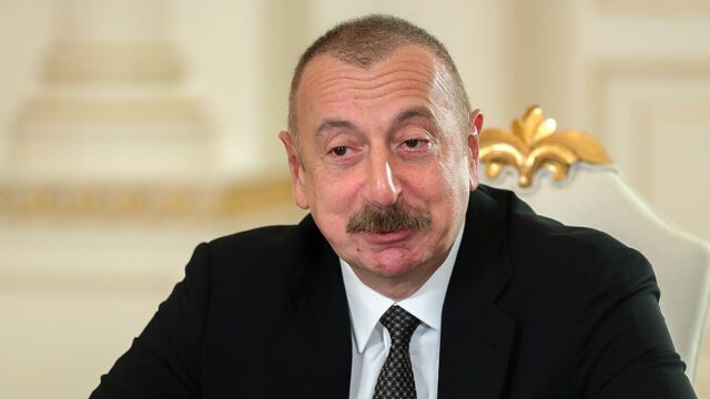 Алиев призвал Ереван подписать «мирный договор» с Баку