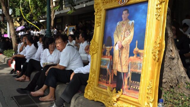 В Таиланде 14-летнего подростка обвинили в оскорблении членов королевской семьи
