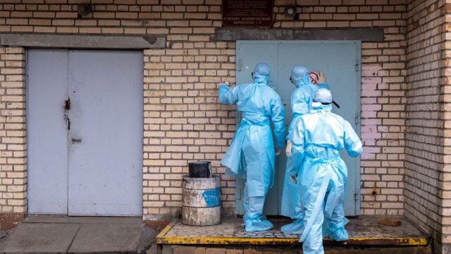 «Я бы рассчитывала на тяжелый год»: биолог и журналист Ирина Якутенко о том, когда нам ждать спада пандемии коронавируса