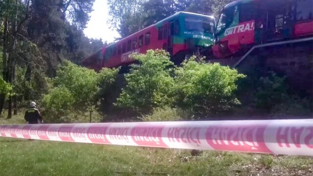 На юге Чехии столкнулись два пассажирских поезда