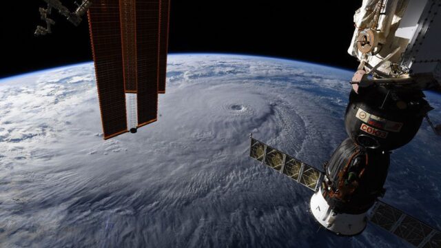 Президент США ввел на Гавайях чрезвычайное положение из-за надвигающегося урагана