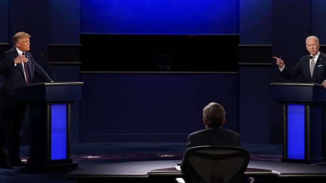 Микрофоны Трампа и Байдена на дебатах будут отключать во время речи оппонента