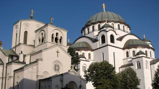 Сербская православная церковь выступила против решения Константинополя по Украине