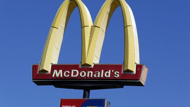 В США чернокожие франчайзи обвинили McDonald`s в расовой дискриминации
