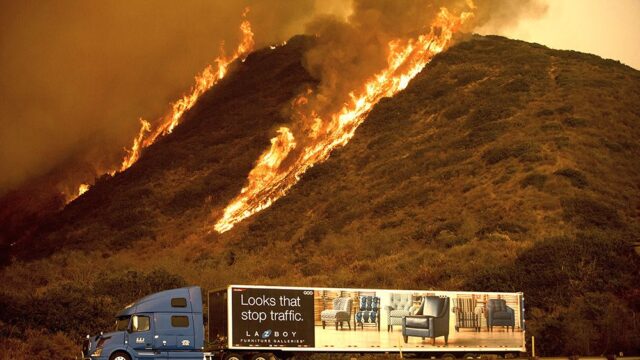 Власти Калифорнии эвакуировали 200 тысяч человек из-за лесных пожаров