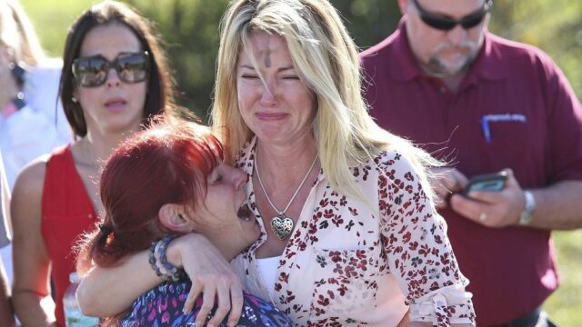 17 человек погибли при стрельбе в школе на юге Флориды