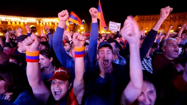 Лидера оппозиции Никола Пашиняна выдвинули на пост премьер-министра Армении