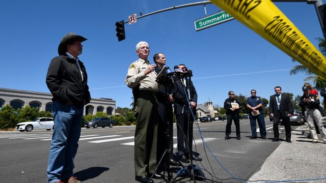 В Калифорнии студент открыл стрельбу в синагоге, один человек погиб