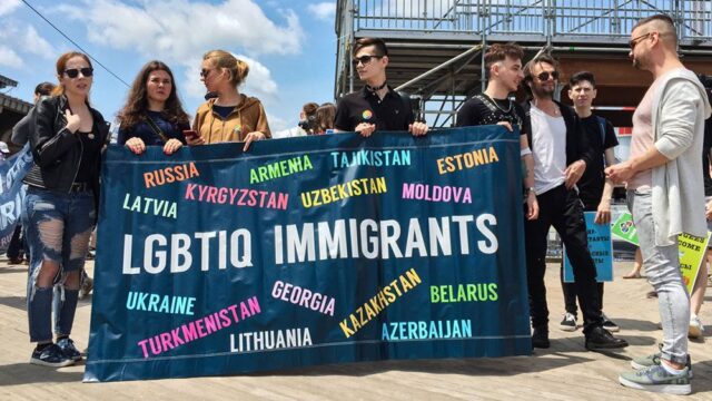 Радуга над Брайтон-Бич: как прошел ЛГБТ-парад на самой «русской» улице Нью-Йорка