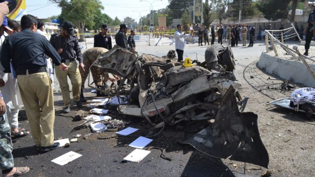При терактах в трех городах Пакистана погибли 53 человека