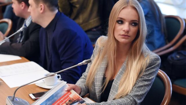 Как на Западе: дочь Дмитрия Пескова отправилась на стажировку в Европарламент