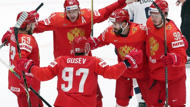 Россия победила США и вышла в полуфинал Чемпионата мира по хоккею