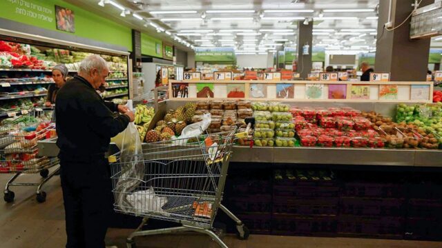 Кнессет утвердил закон о работе магазинов в Шаббат