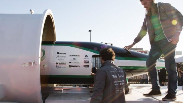 Капсула Hyperloop разогналась до 323 км/час