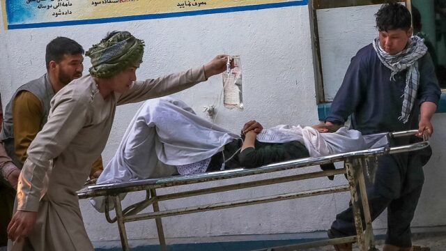 Десятки школьниц погибли при взрывах в Кабуле
