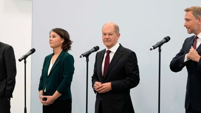 В Германии официально появилась правящая коалиция. Ее возглавил Олаф Шольц