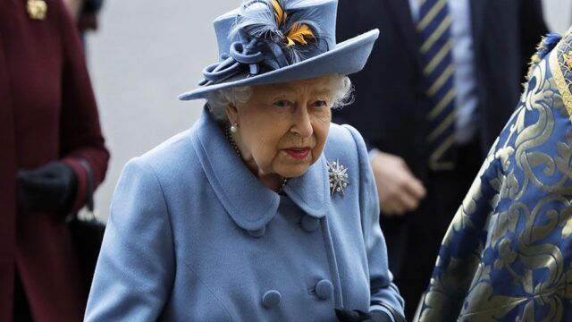 Елизавета II выступила с экстренным обращением по поводу коронавируса