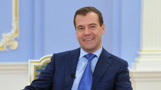 Путин снова предложил Медведева на пост главы правительства России