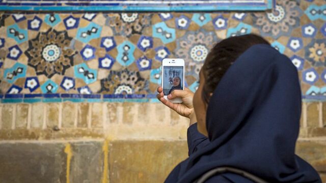 Власти Ирана заблокировали Telegram и Instagram