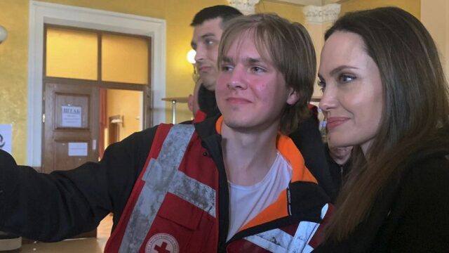 Анджелина Джоли прибыла во Львов для встречи с беженцами. Что об этом известно