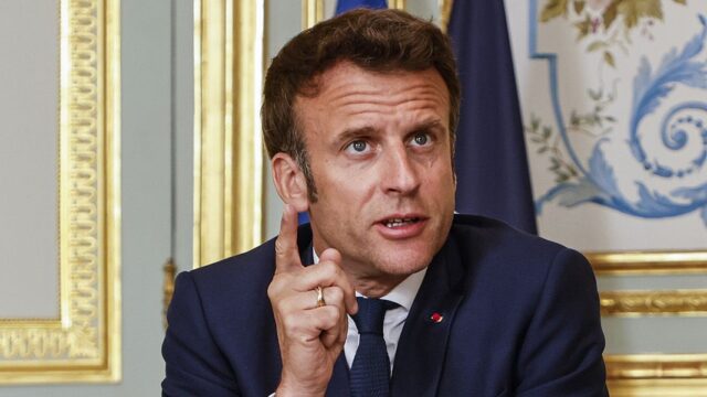Макрон: Франция не может прямо сейчас отказаться от газа из России