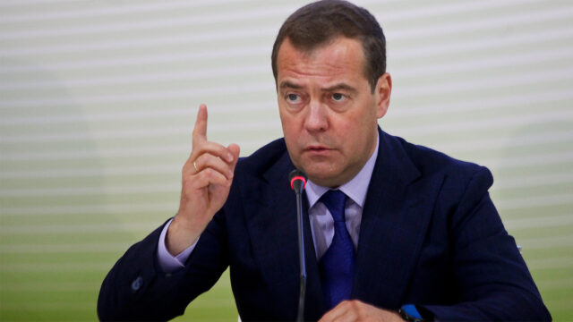 Медведев усомнился в существовании Украины через два года
