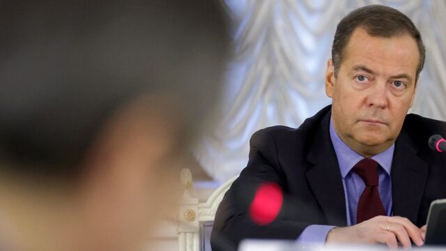 «Не надо врать себе и другим». Медведев допустил ядерную войну между Россией и НАТО
