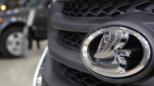 «Газета.Ru»: Renault готовится продать «АвтоВАЗ»