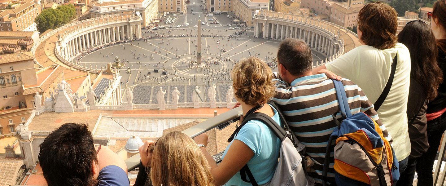 Испания и Италия недополучат миллиарды евро без российских туристов