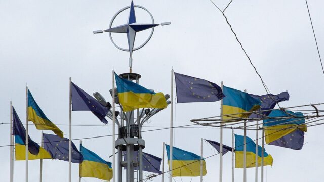 Украина не будет убирать из конституции пункты о намерении вступить в НАТО