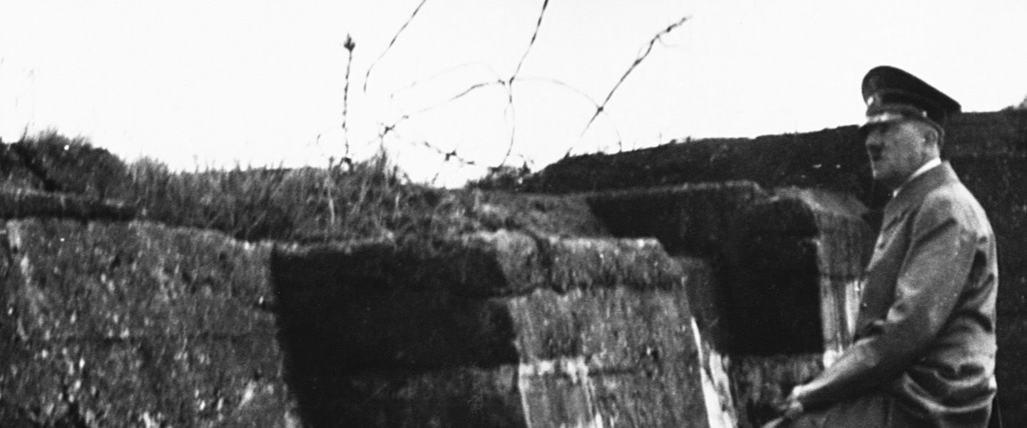 ФСБ рассекретила архивные документы о самоубийстве Гитлера в бункере