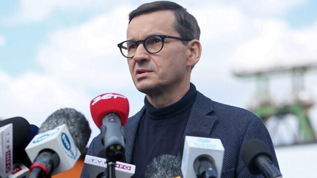Польша будет призывать европейцев «остановить Россию» с помощью билбордов