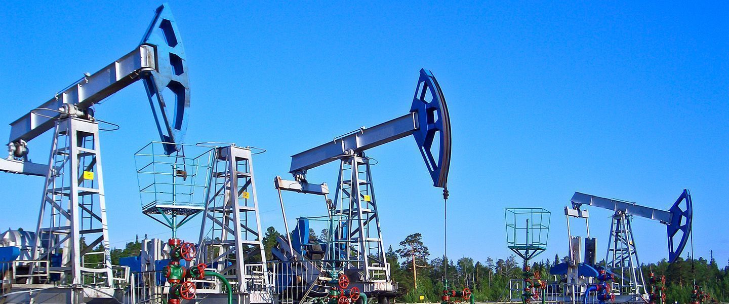 Время вложиться в себя. Эксперты объяснили, как снижение добычи нефти влияет на экономику России