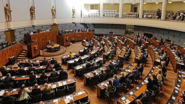 Парламент Финляндии одобрил вступление страны в НАТО