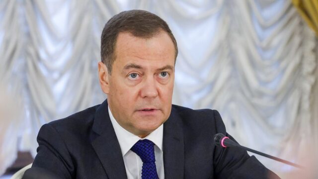 Медведев: санкции против России могут действовать несколько десятилетий