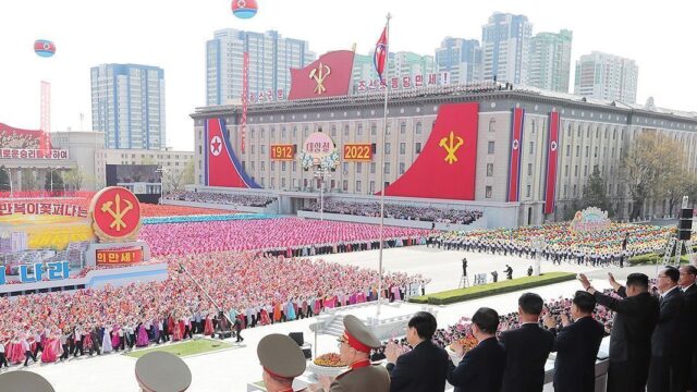 RFA: вспышка «лихорадки» в КНДР началась из-за военного парада