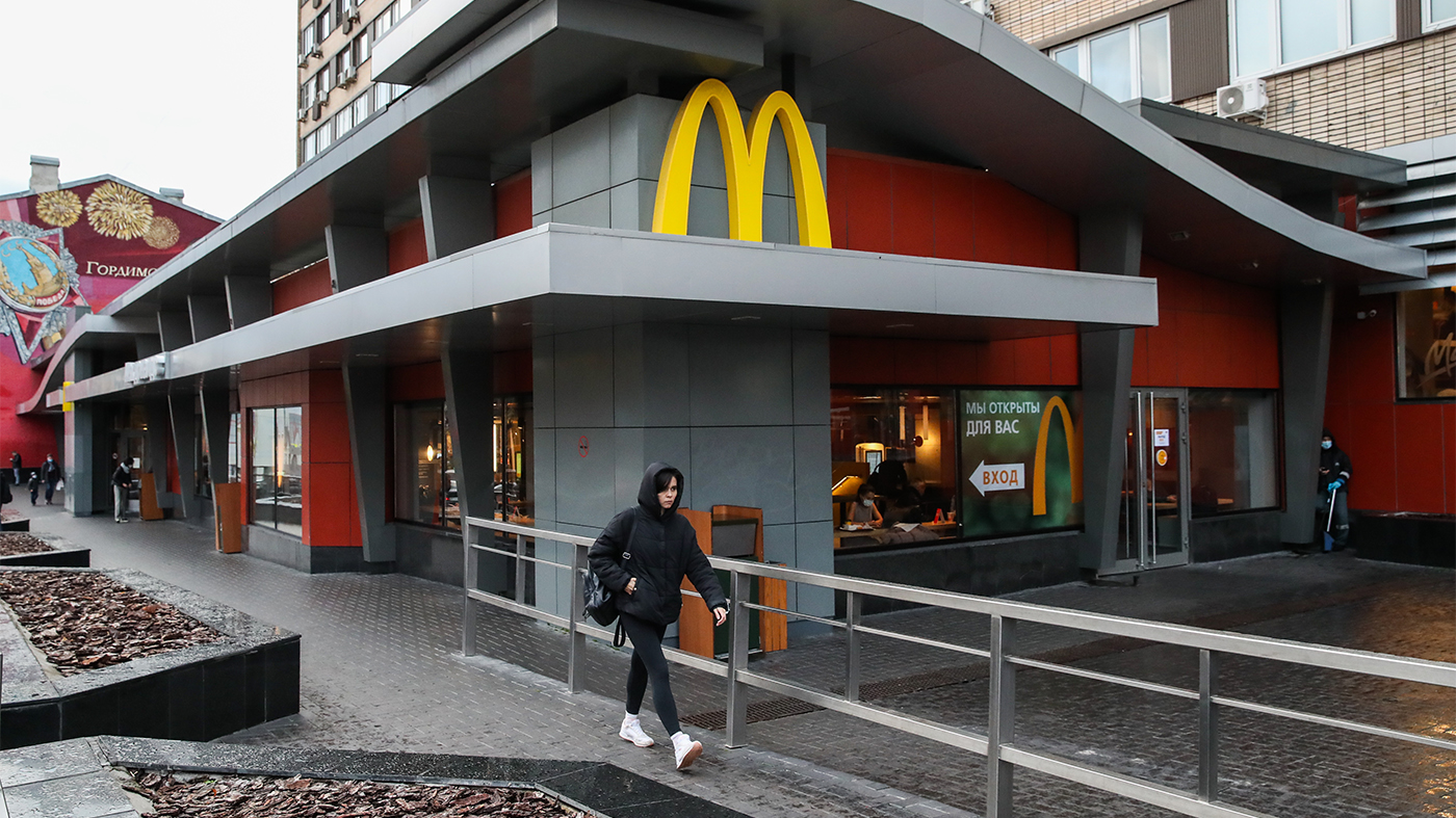 ТАСС: первый McDonald’s под новым брендом откроется в Москве 12 июня