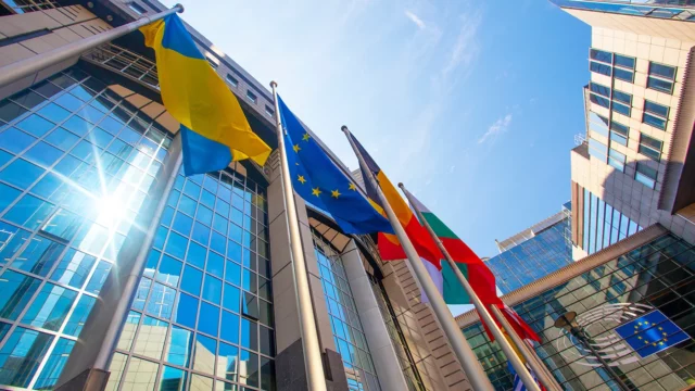 В ЕС рассмотрят заявку Украины о вступлении. Что для этого потребуется Киеву и каковы его шансы