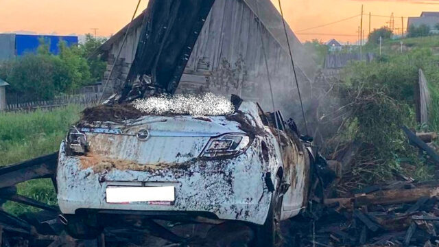 Водитель и четверо пассажиров сгорели заживо после ДТП в Самарской области