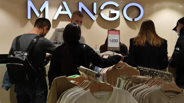К августу 24 магазина одежды Mango в России перейдут на модель франшизы
