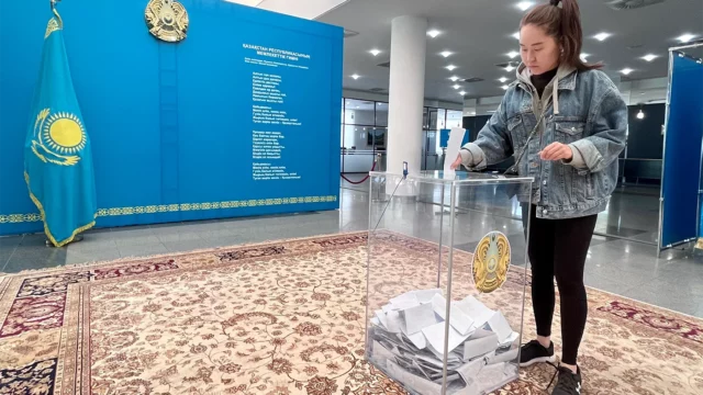 Без елбасы и с Конституционным судом. За что голосует Казахстан на референдуме 5 июня