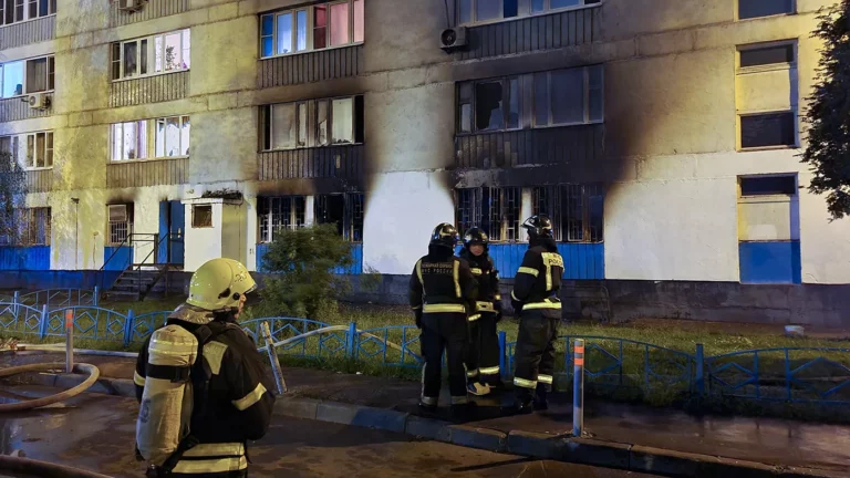 При пожаре в московском хостеле погибли восемь человек. Что об этом известно