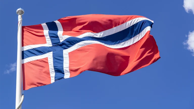 МИД Норвегии извинился за инцидент в мурманской гостинице