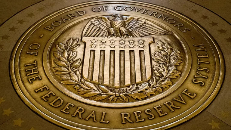 ФРС США второй раз подряд повысила базовую ставку на 0,75 пункта