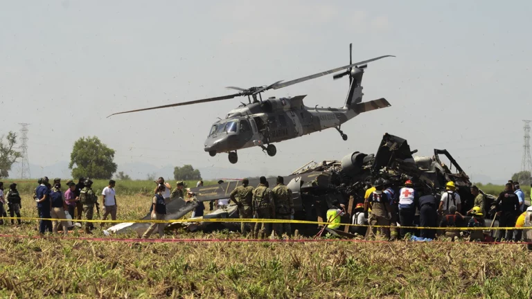 В Мексике во время поимки «наркобарона из наркобаронов» разбился вертолет. Погибли 14 человек