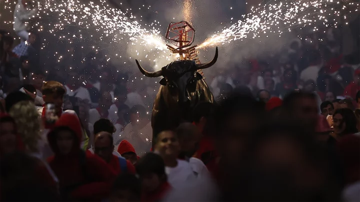 Ежегодный праздник Сан-Фермин и забеги быков. Фотогалерея