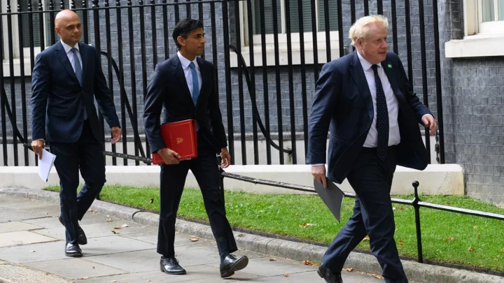 Два британских министра подали в отставку на фоне критики Бориса Джонсона